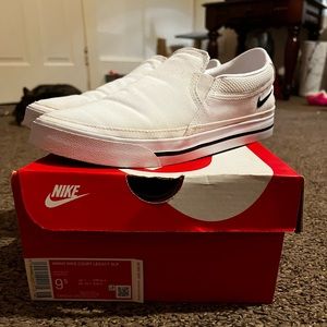 Nike Court Legacy